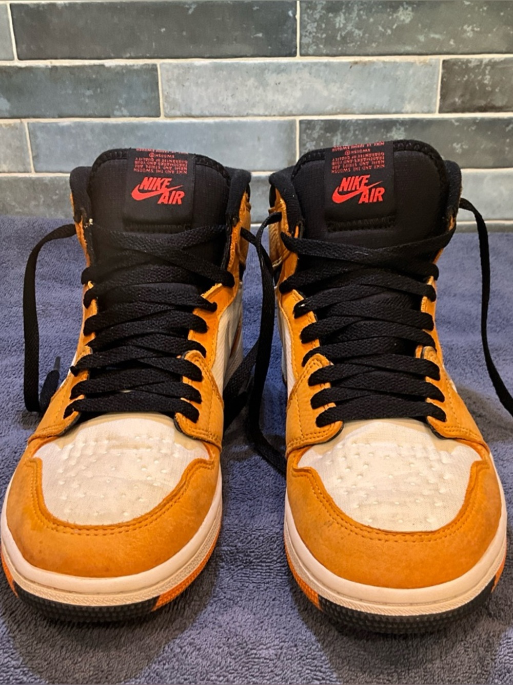 Nike Air Jordan 1 High - Orange, Black & White